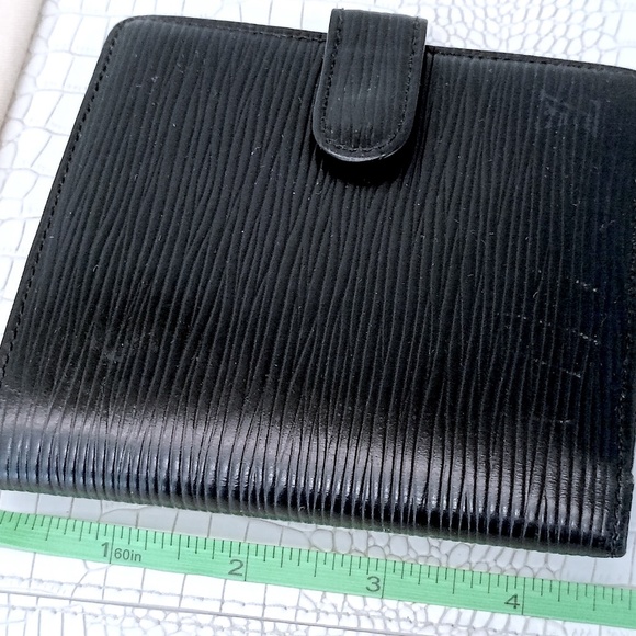 Rare This LV Epi Leather Porte Billes Compact Wallet/ button accent-Wallet Only - Picture 13 of 15